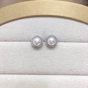 Pure & Polished – Minimalist Pearl Earrings with Zircon Sparkle