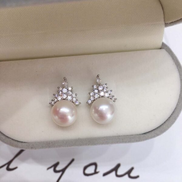 Queen of Subtle Shine Natural Pearl Studs